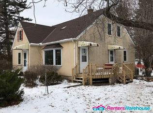 609 S Shore Dr, Forest Lake, MN 55025
