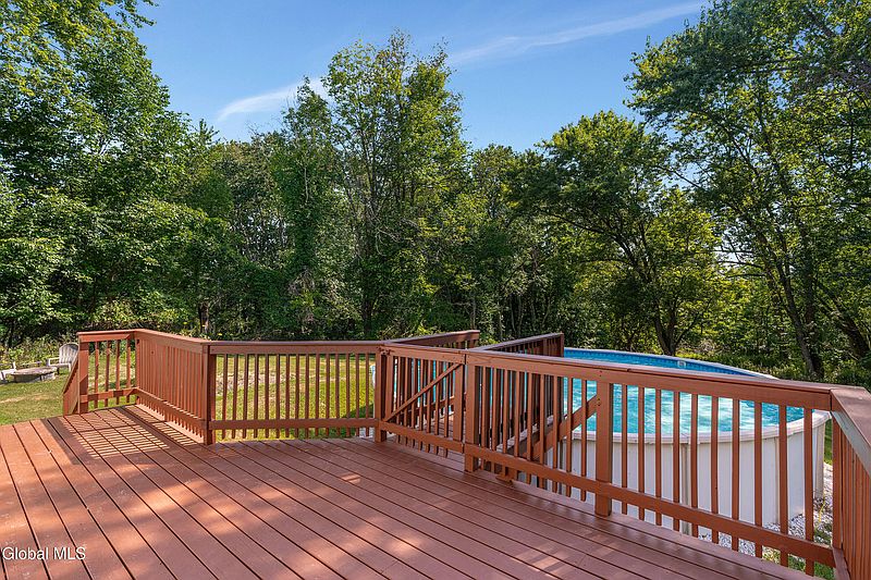 3rd image of 140 Catlin Road