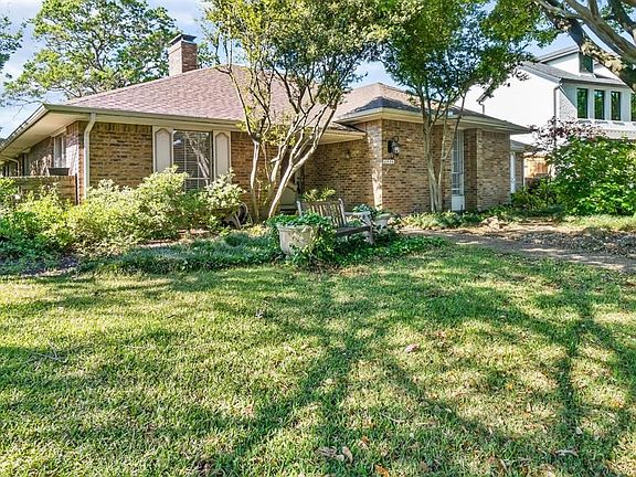 2nd image of 6908 Middle Cove Dr