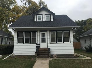 818 N Lincoln St, Aberdeen, SD 57401