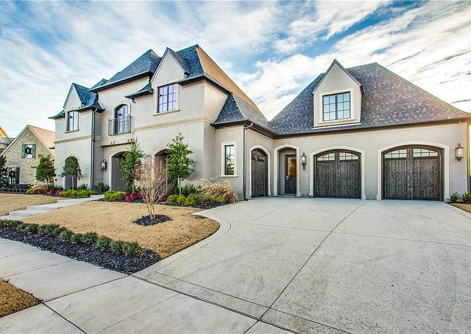 1st image of 3823 Broadmoor Way
