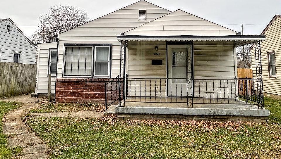 2224 Villa Ave Indianapolis IN 46203 Zillow   4c8d205d0ca98dd266c06ba7098250b0 Cc Ft 960 