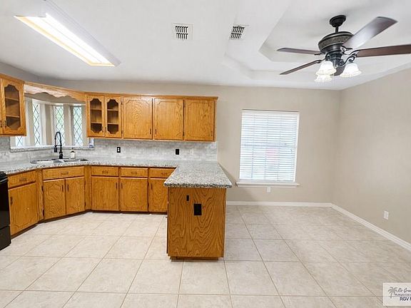 3rd image of 1830 Swan Ln