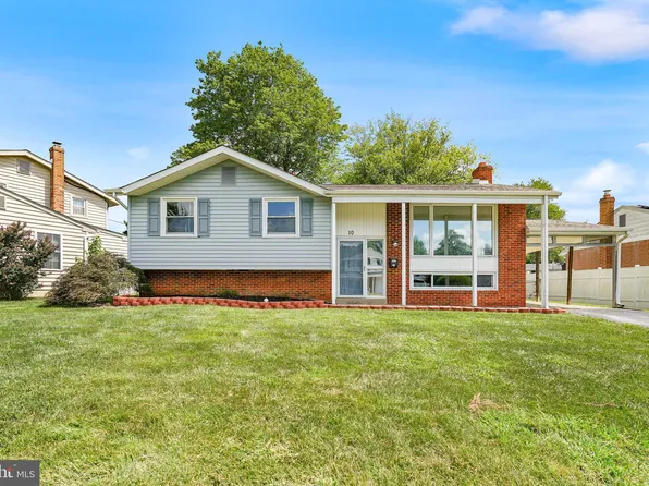 10 Rockrose Dr, Newark, DE 19711