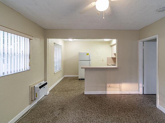 2nd image of 115 NE 4th St APT 2