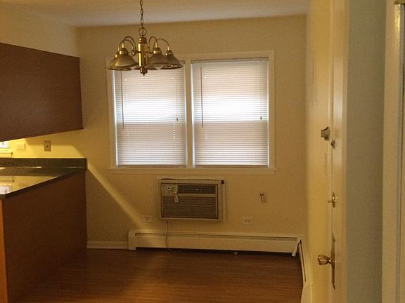 3rd image of 1821 S Harlem Ave APT 1W
