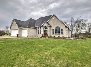 101 Cardinal Dr, Macon, IL 62544