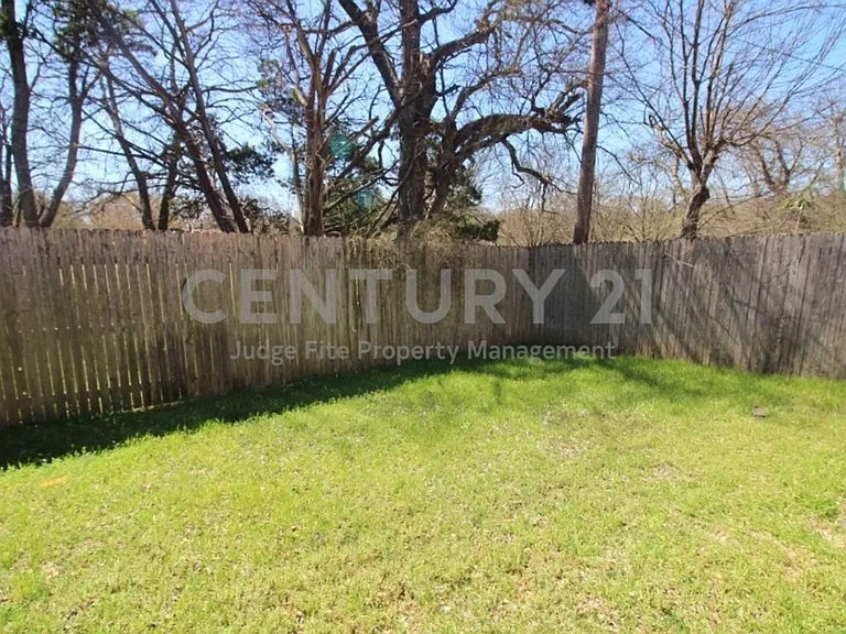 122 Country Bend Dr — Photo 11