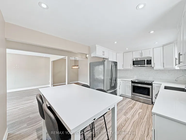 36 Roseville Dr #UPPER — Photo 12