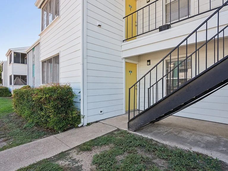 5644 Riverwalk Dr — Photo 22