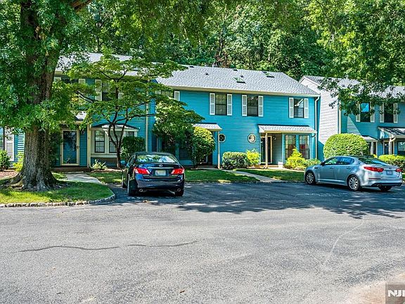 2nd image of 1303 Timber Oaks Rd #1303