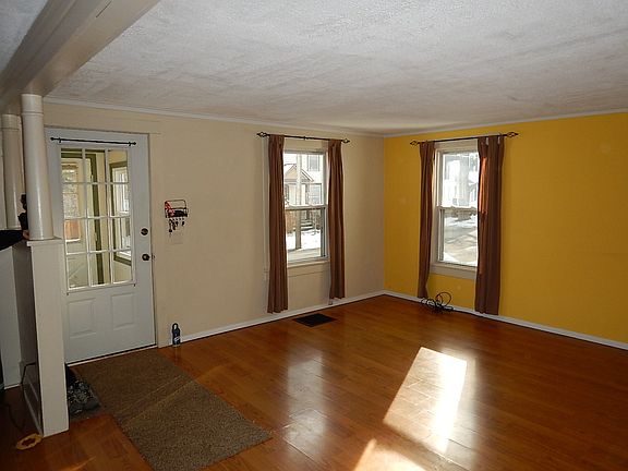 3rd image of 78 Hazen St