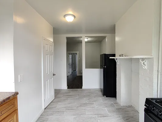 Rented by Signature Property Realty | media 27