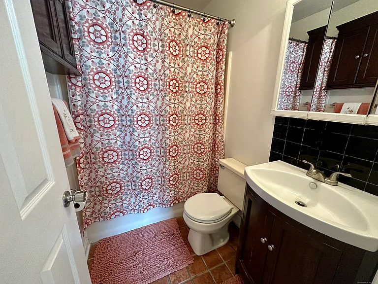 15 Crest St #B-13 — Photo 7