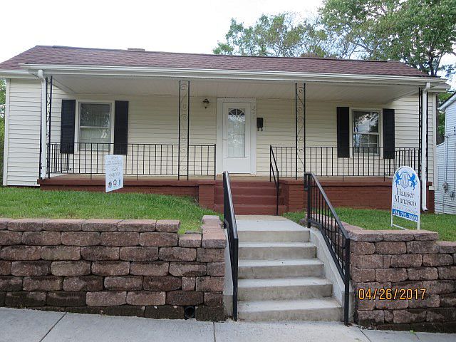 1st image of 325 Ross St