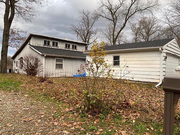 3rd image of 28484 S Shore Dr