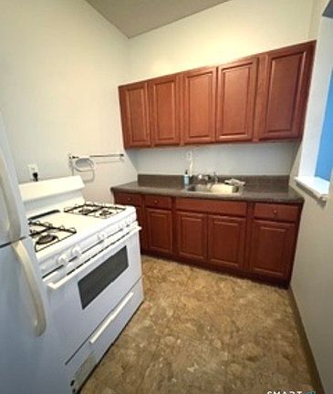 2nd image of 860 State St #2B