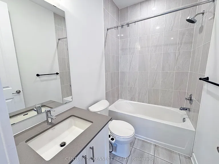 35 Golden Fern St #COACH HOUSE — Photo 21
