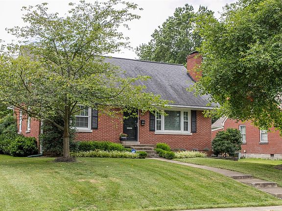 3rd image of 406 Fairfield Dr
