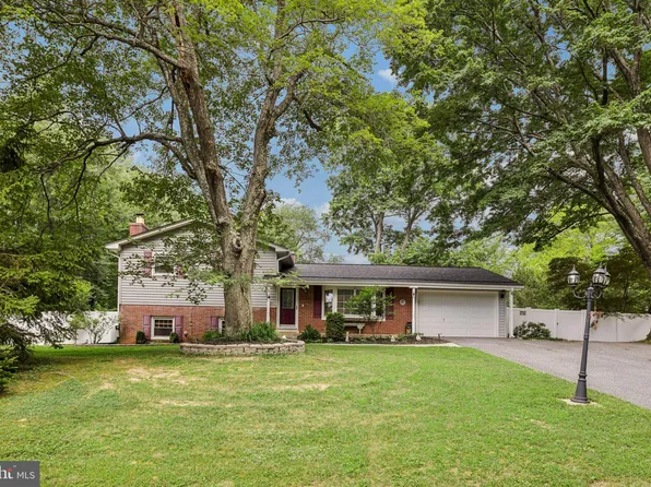 15142 Fairlawn Ave, Silver Spring, MD 20905