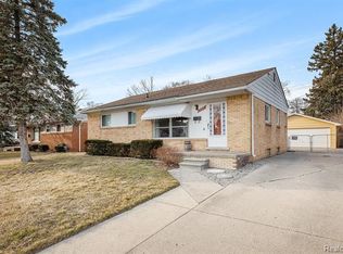 1426 W 13 Mile Rd, Royal Oak, MI 48073