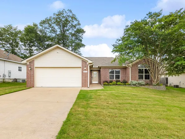 1864 Falcon Way, Benton, AR 72015