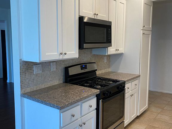 5th image of 4441 Woodman Ave APT 209