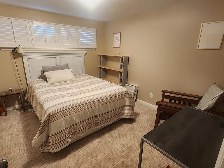 501 Bath St — Photo 16