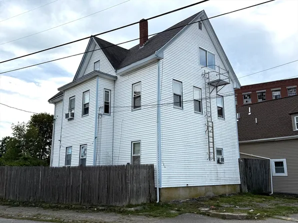 304 Whittenton St, Taunton, MA 02780