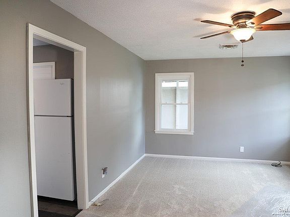 2nd image of 758 Seneca Ave