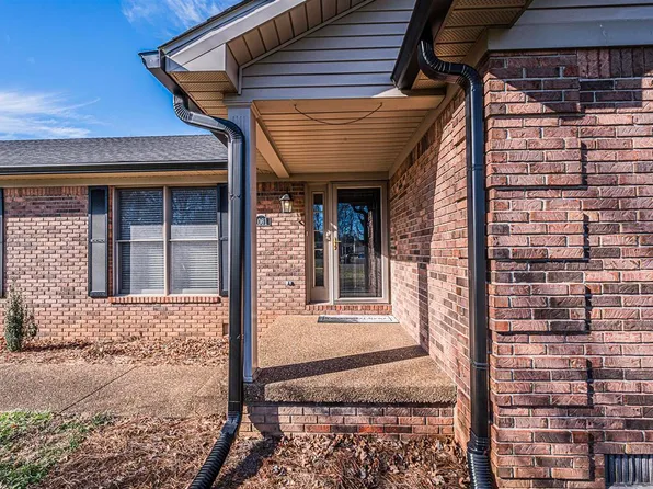 1061 Shetland Dr, Bowling Green, KY 42104