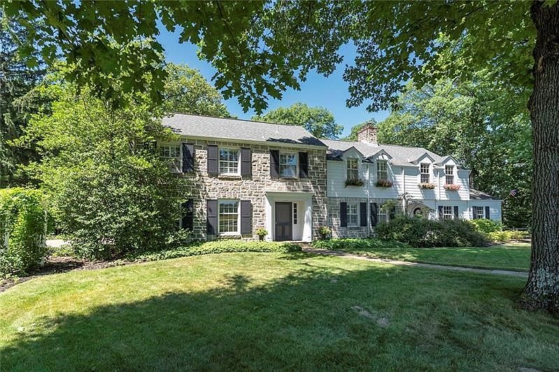 10 Fairway Road