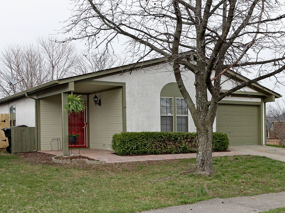 1st image of 608 Eureka Springs Dr