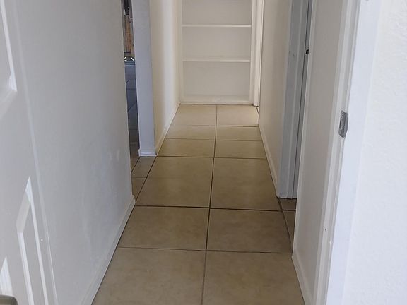 5th image of 122 N Jordan Ave