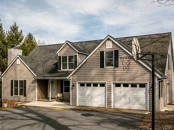 2nd image of 1250 Cumberland Dr