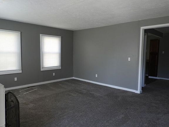 3rd image of 3747 N Oxford St