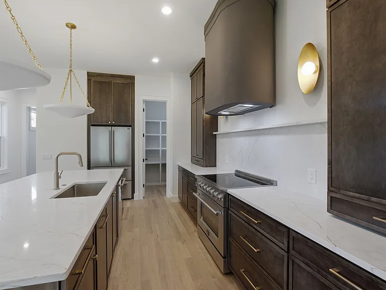 731B Croley Dr — Photo 8