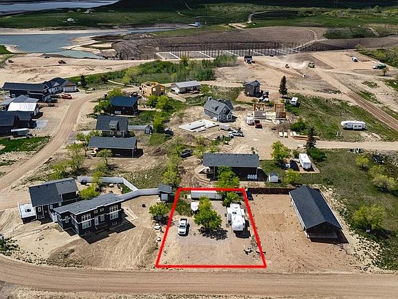 2nd image of 8 Willow LANE