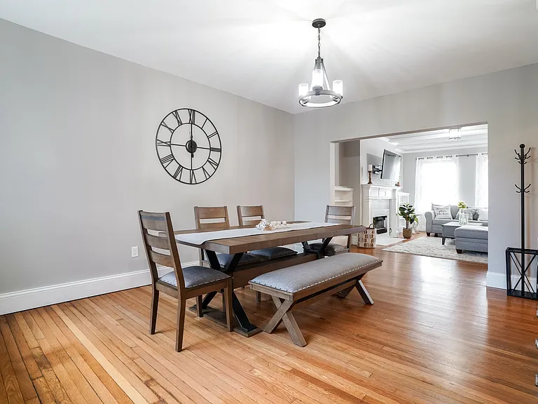 179 Babcock St — Photo 17