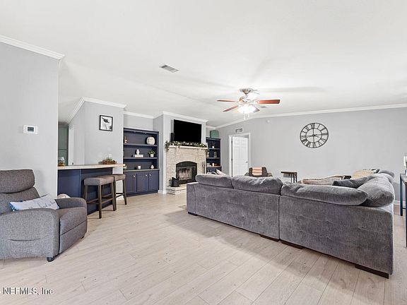 4th image of 15666 SEARS Road