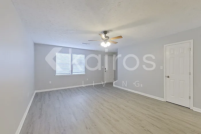 2 bed, 1.5 bath, 1334 sqft, $1,425 — Photo 4