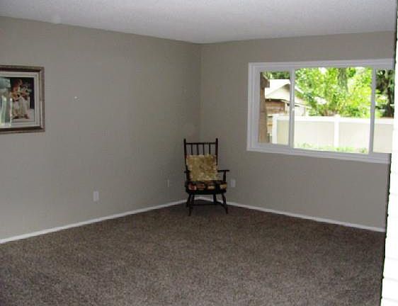 4th image of 9919 NE 37th St