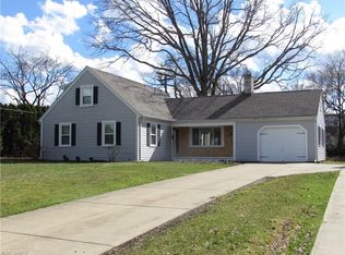 11521 Harbor View Dr, Cleveland, OH 44102