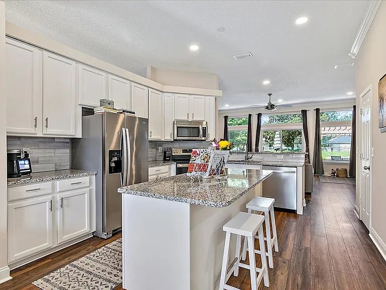 165 N Lake Cunningham Ave — Photo 6