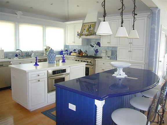 2nd image of 145D Long Beach Blvd