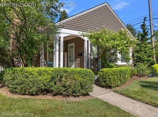3695 Wakefield Rd, Berkley, MI 48072