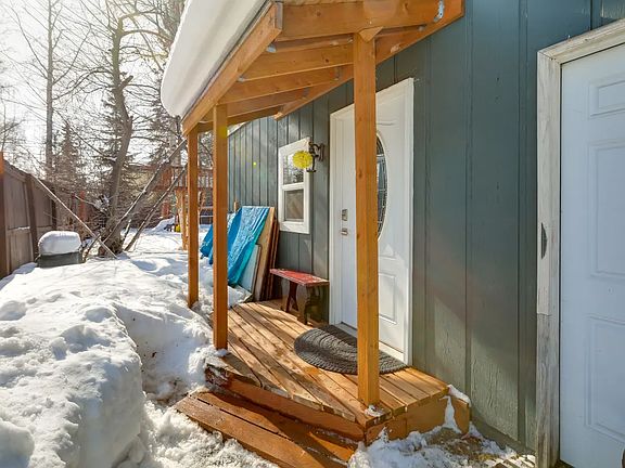4th image of 1303 20th Ave #1