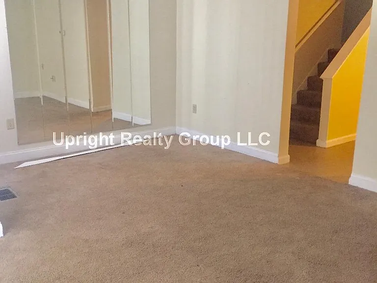 Adams Cir — Photo 3