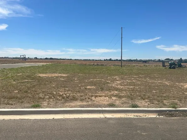 220 Joliet St, Levelland, TX 79336