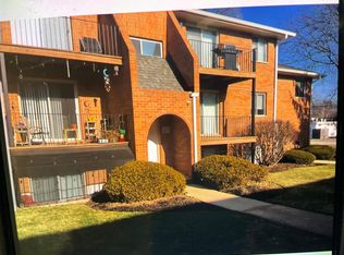 513 Hartford Ave #4, Aurora, IL 60506